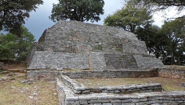 Descripcin: Resultado de imagen para zona arqueologica ranas queretaro